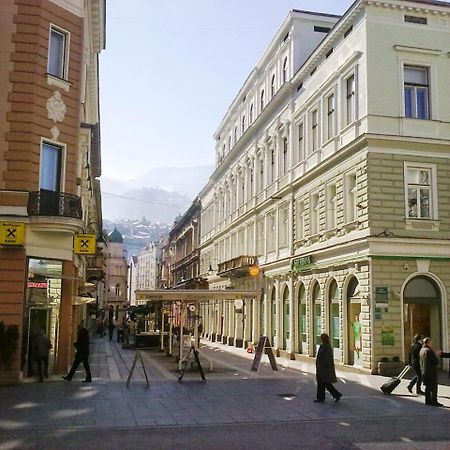 Chic Apartment In The Downtown - The Best Location Sarajevo Exterior photo