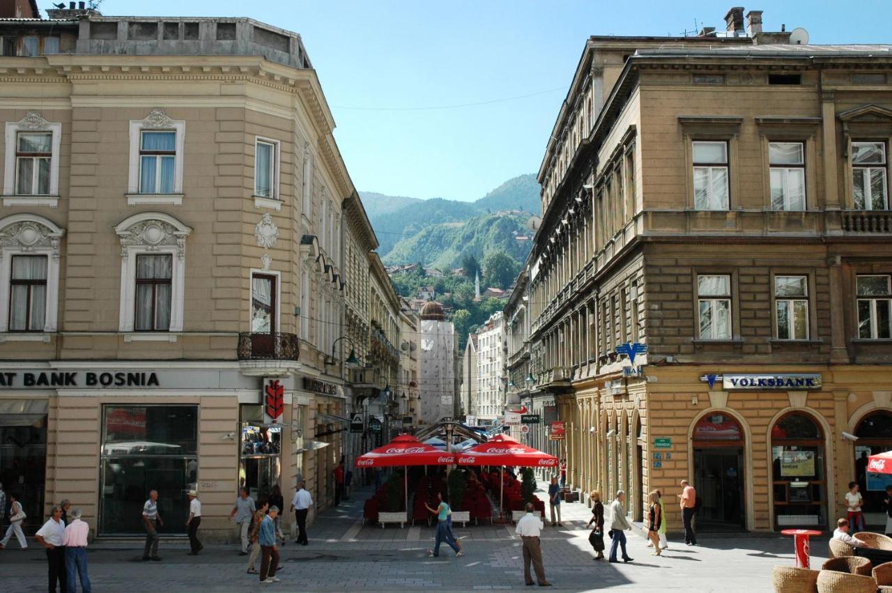 Chic Apartment In The Downtown - The Best Location Sarajevo Exterior photo